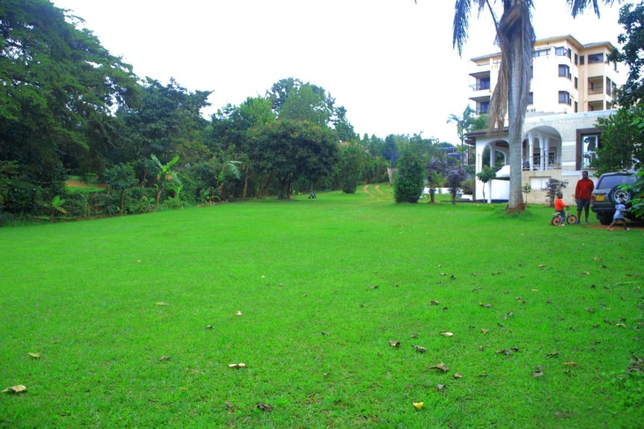 Motel Egg Botanical View Entebbe Esterno foto